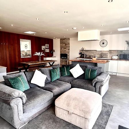 Clover Cottage Beeley ภายนอก รูปภาพ