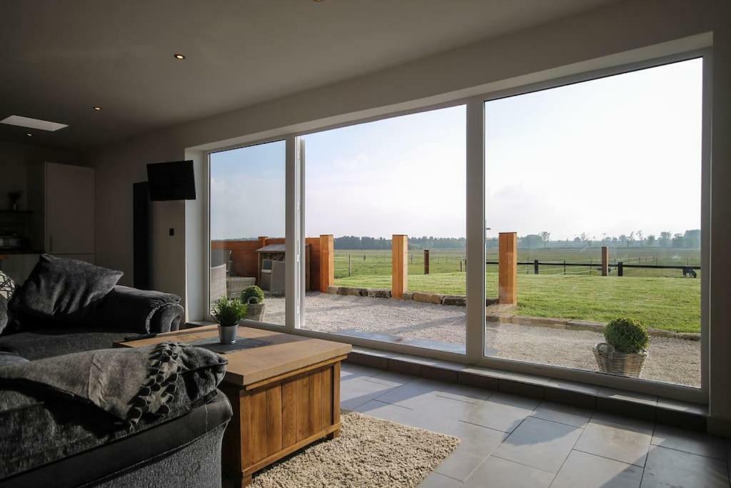 Clover Cottage Beeley ภายนอก รูปภาพ